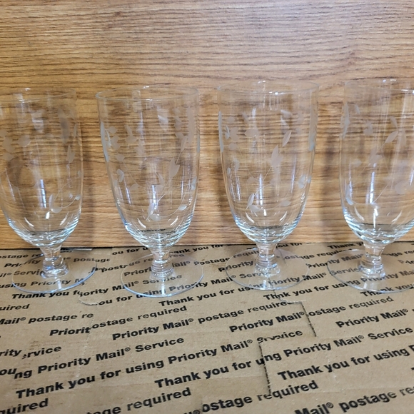 Vintage Crystal Glassware Set of 5 - Picture 3 of 5